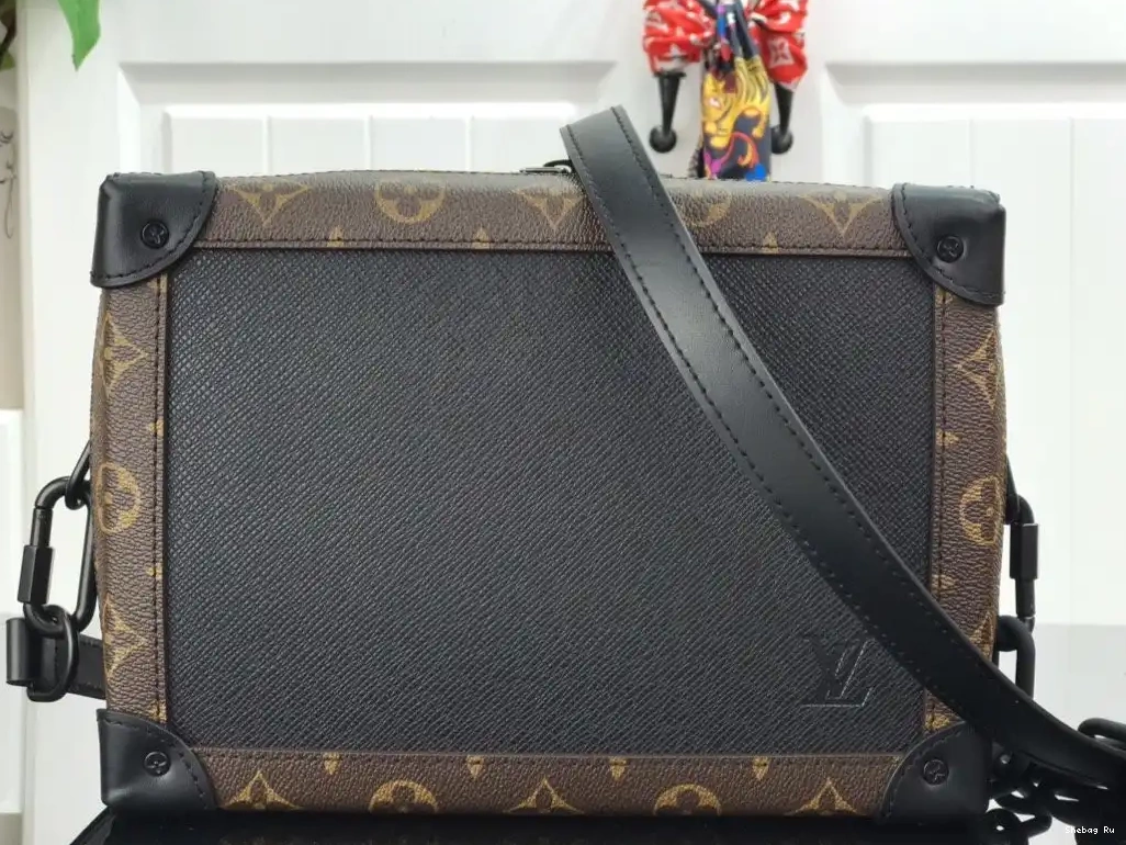 TRUNK SOFT LOUIS VUITTON 0617